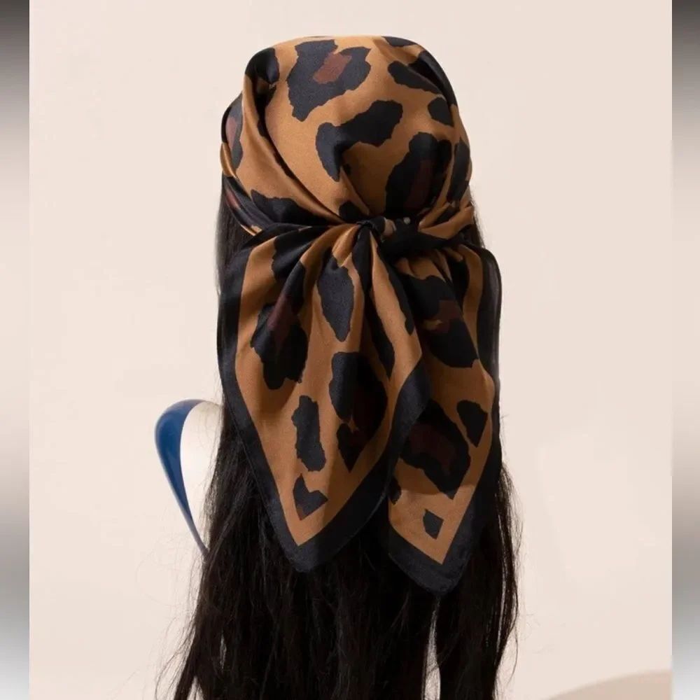 Animal Patterned Scarf N1101 - Picture 2 of 3